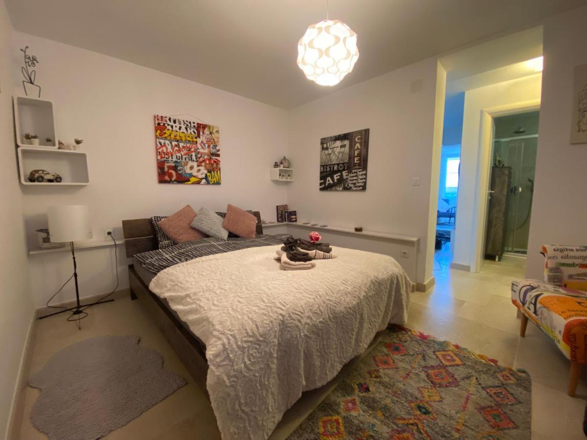 Apartment Paris นยีวีเซ ภายนอก รูปภาพ